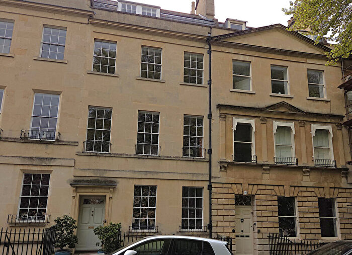 1 Bedroom Apartment For Sale In St James Square, Bath, BA1