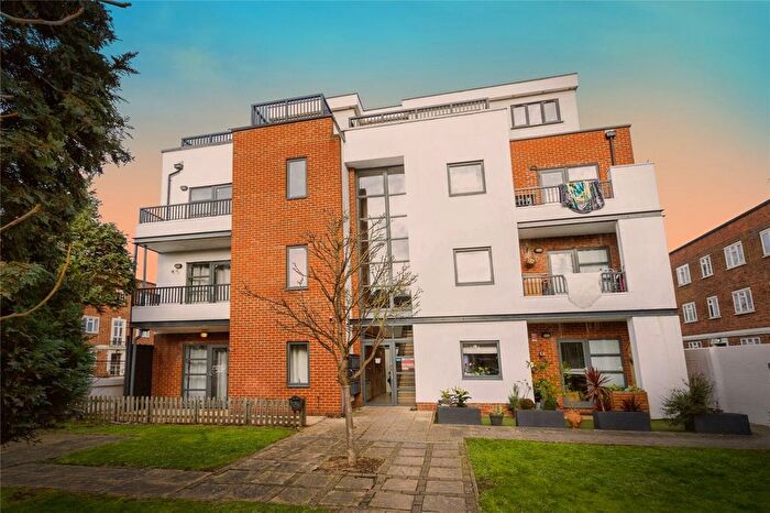 1 Bedroom Flat For Sale In Longbridge Road, Barking, IG11