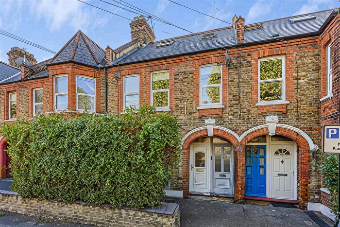 1 Bedroom Flat For Sale In Blyth Road, London, E17