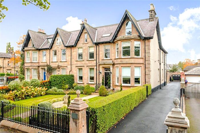 3 Bedroom Flat For Sale In Apartment, York Place, Harrogate, North Yorkshire, HG1