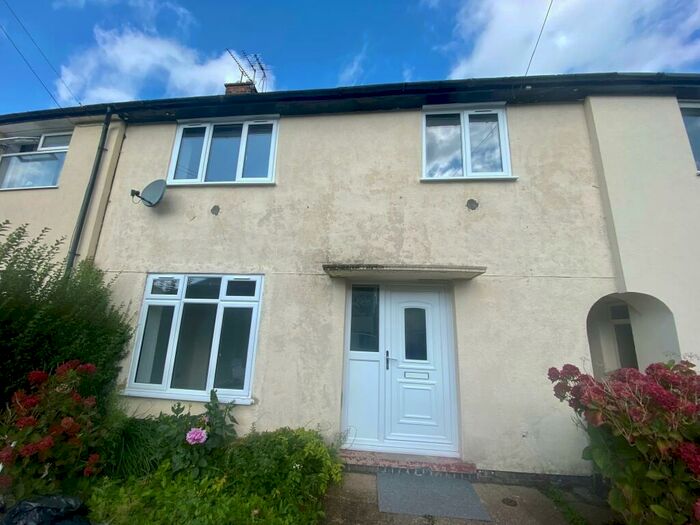 3 Bedroom House To Rent In Inglewood Road, Clifton, NG11