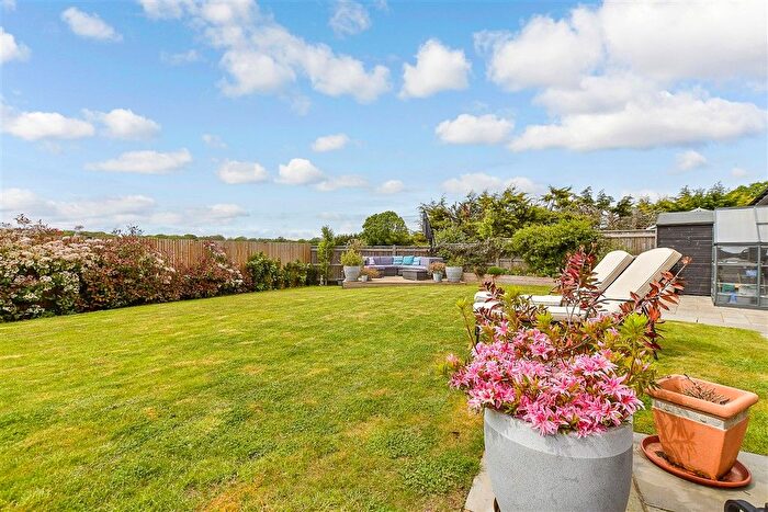 4 Bedroom Detached House For Sale In Bletchingley Farm Court, Staplehurst, Tonbridge, Kent, TN12