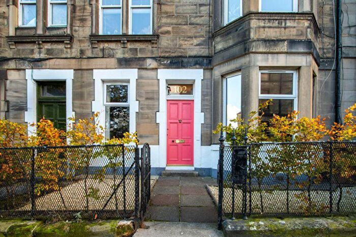 2 Bedroom Flat For Sale In East Claremont Street, New Town, Edinburgh, EH7