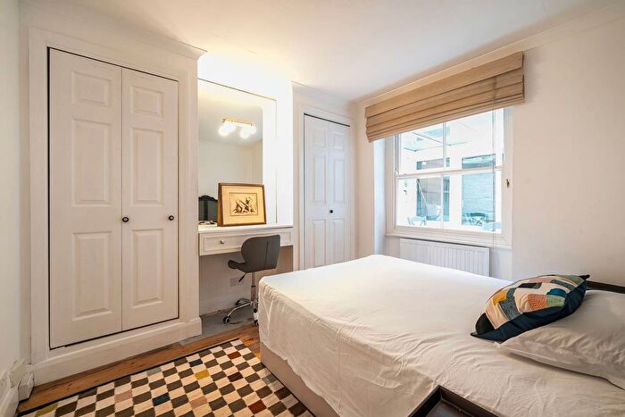 1 Bedroom Flat To Rent In Comeragh Road, Barons Court, London, W14