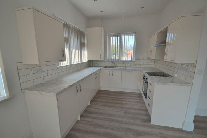 2 Bedroom Apartment To Rent In Main Street, Hull, North Humberside, HU10