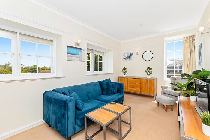 2 Bedroom Flat For Sale In / East Suffolk Park, Newington, Edinburgh, EH16