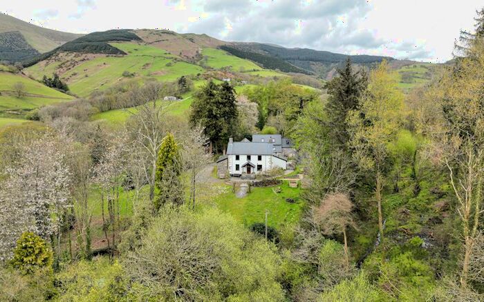 3 Bedroom Country House For Sale In Tower Road, Pennal, SY20