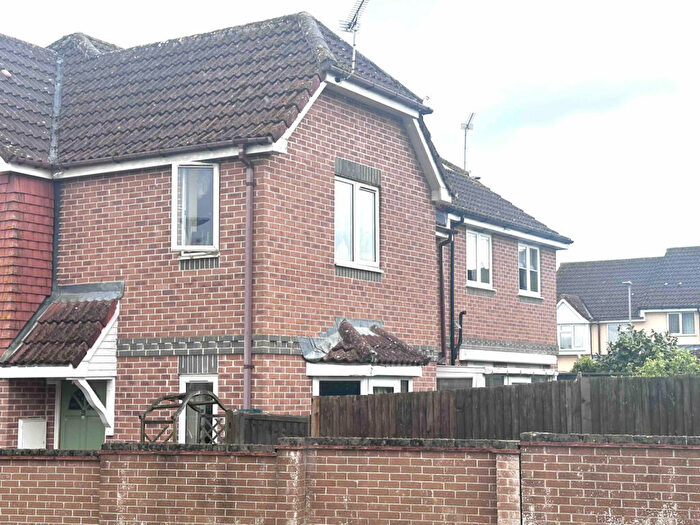 1 Bedroom Semi Detached House To Rent In Ivy Close, Gillingham, SP8