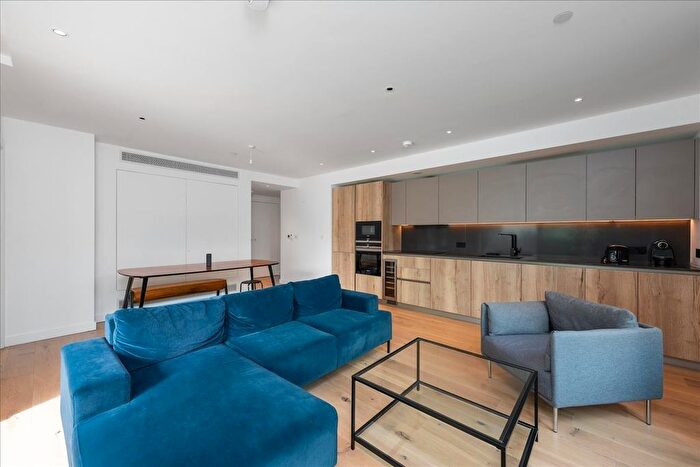 Studio To Rent In Jasper Walk, London, N1