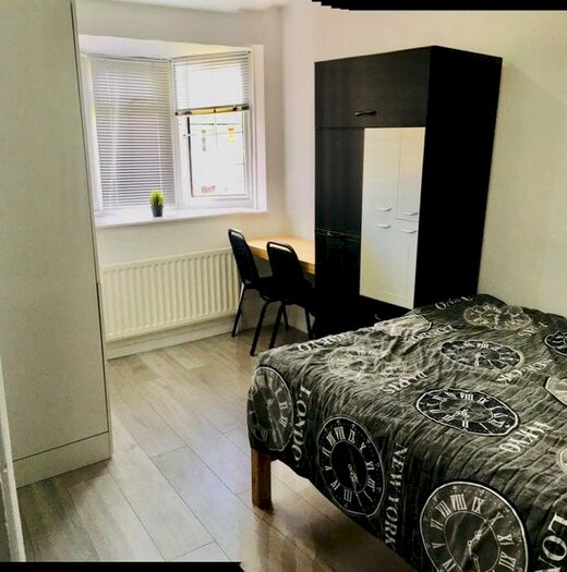 1 Bedroom Flat To Rent In Belgrave Mews, Uxbridge, UB8