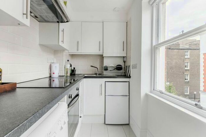 2 Bedroom Flat To Rent In Bell Street, Marylebone, London, NW1