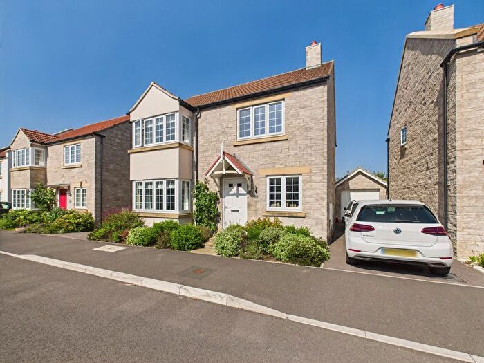 4 Bedroom Detached House For Sale In Pearmain Road, Somerton, TA11