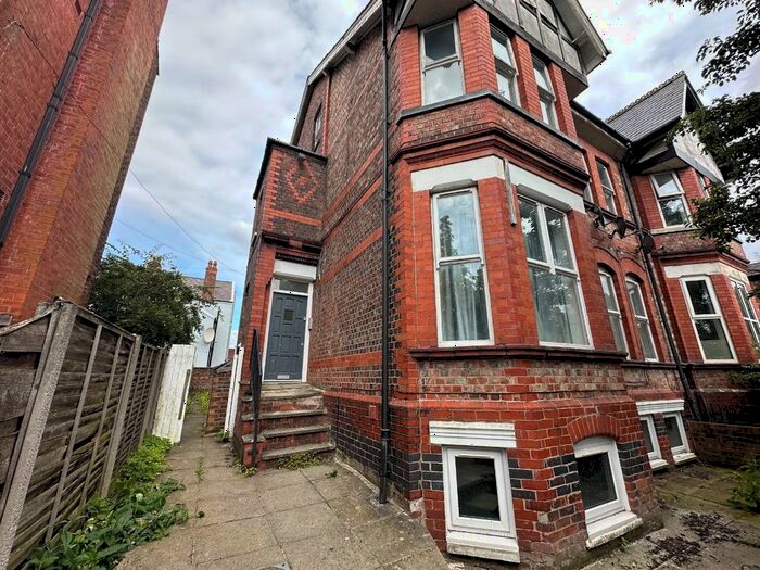 2 Bedroom Flat To Rent In Grosvenor Road, Manchester, M16