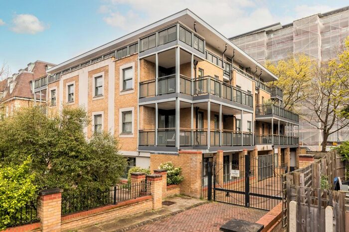 2 Bedroom Flat To Rent In Spring Grove, London, W4