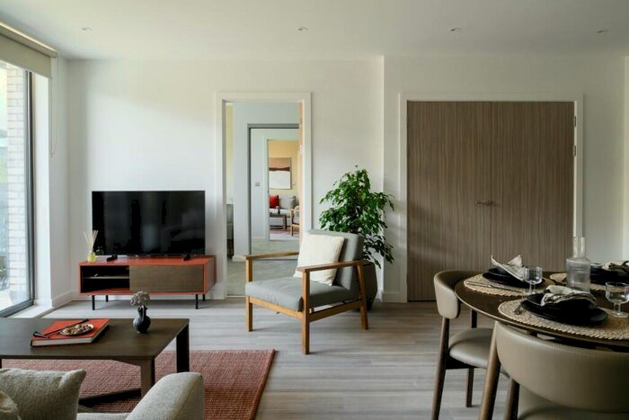 3 Bedroom Apartment To Rent In Arbour, Silbury Boulevard, Milton Keynes, MK9