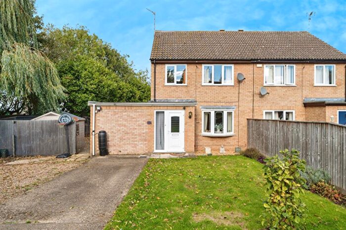 4 Bedroom Semi Detached House For Sale In Huntingdon Road, Chatteris, PE16
