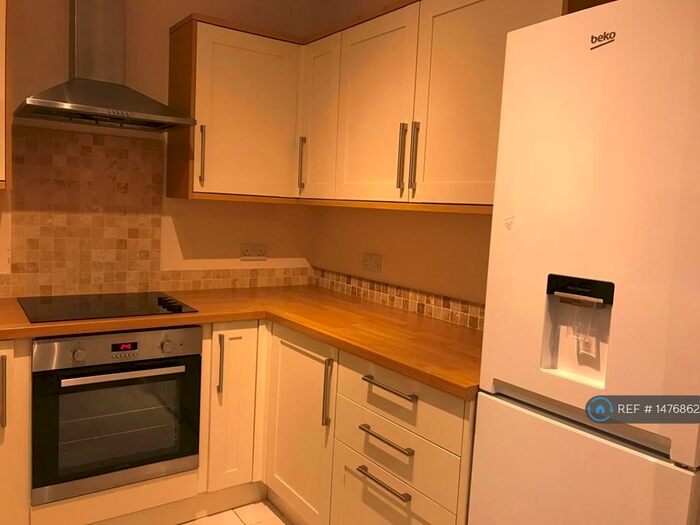 1 Bedroom Flat To Rent In Wales Road, Kiveton Park, Sheffield, S26