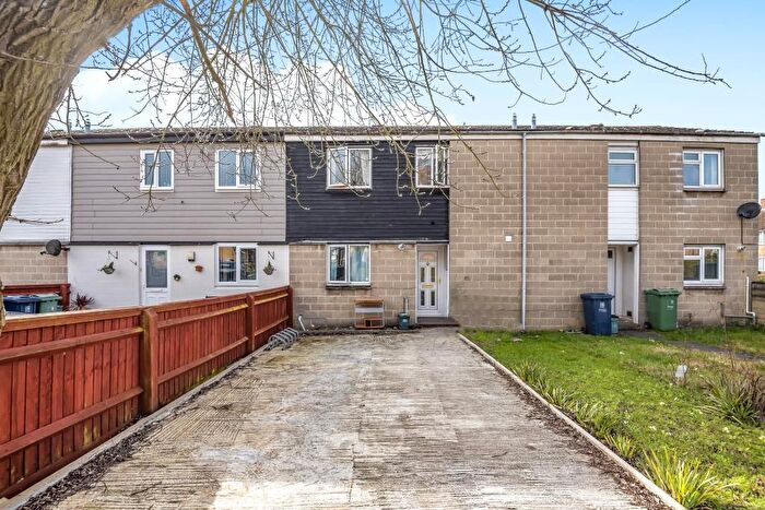 5 Bedroom Terraced House To Rent In Atkyns Road, Student Bedroom, OX3