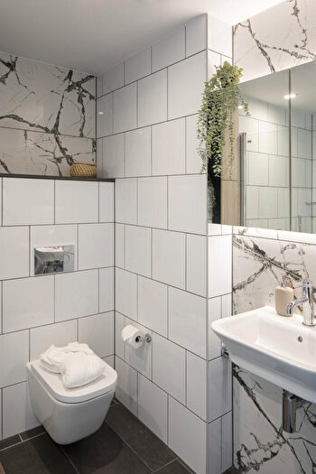 Flat To Rent In Enclave Croydon, CR0