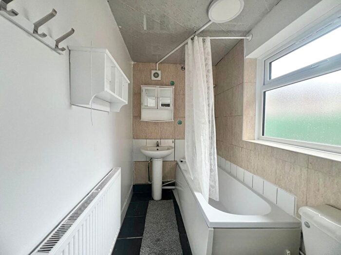 3 Bedroom Terraced House To Rent In Rowan Street, Leicester, LE3