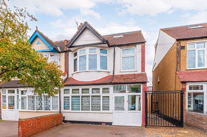 5 Bedroom End Terrace House For Sale In Mayfield Road, Thornton Heath, CR7