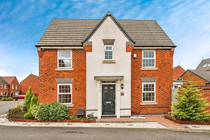 4 Bedroom Detached House For Sale In Chalmers Road, Sedgley, Dudley, DY3