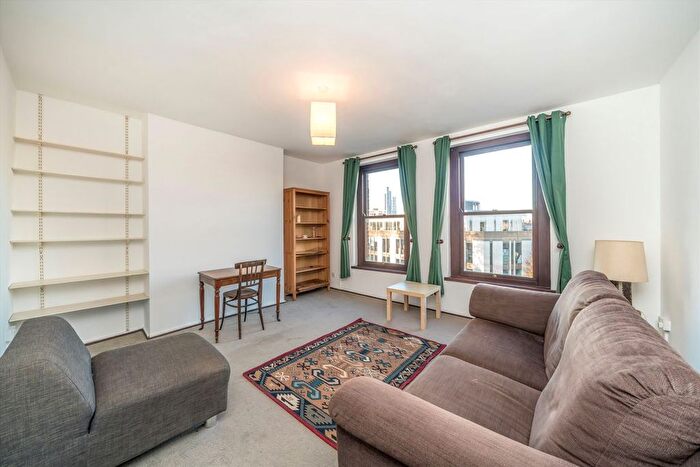 2 Bedroom Flat For Sale In Cleaver Street, London, SE11