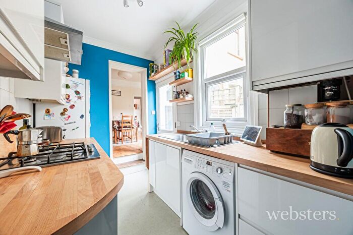 2 Bedroom Terraced House For Sale In Caernarvon Road, Norwich, NR2