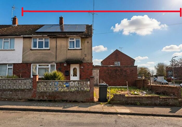 3 Bedroom Semi Detached House For Sale In Kent Avenue, Canterbury, Kent, CT1