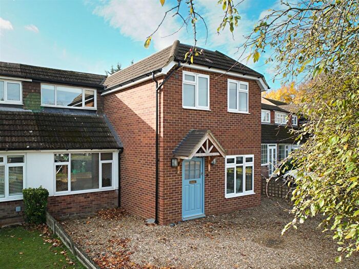 4 Bedroom Semi-Detached House For Sale In Butterfield Road, Wheathampstead, AL4