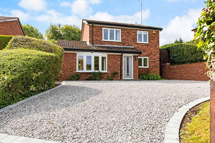 4 Bedroom Detached House For Sale In Whielden Lane, Winchmore Hill, Buckinghamshire, HP7