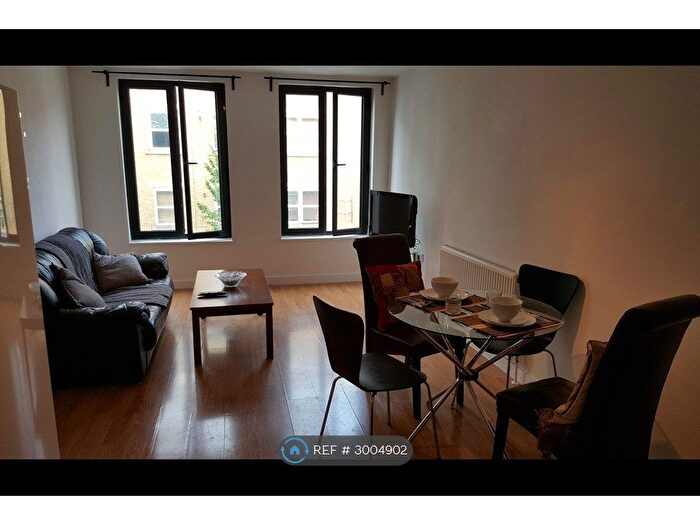 2 Bedroom Flat To Rent In Cannon Street Road, London, E1