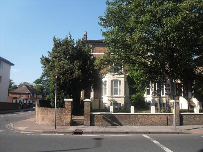 2 Bedroom Flat For Sale In Widmore Road, Bromley, Kent, BR1