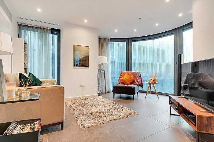 2 Bedroom Apartment To Rent In Chronicle Tower, Lexicon B City Road, Islington, Angel, Old Street, London, EC1V