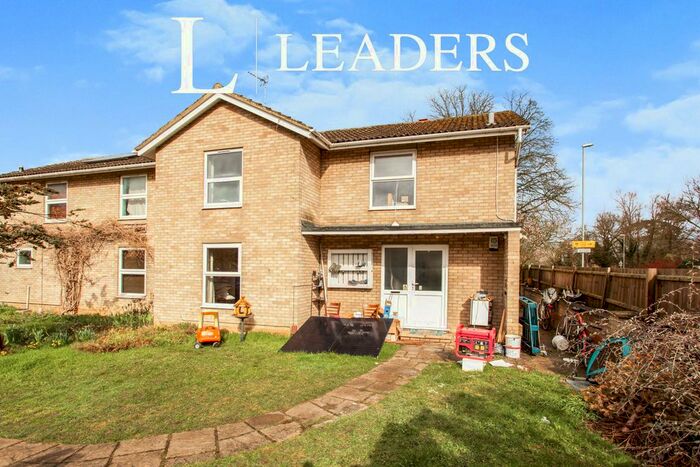 3 Bedroom Semi-Detached House To Rent In Knights Way, Milton, Cambridge, CB24