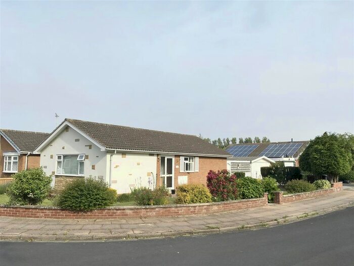 2 Bedroom Detached Bungalow To Rent In Primrose Close, Southport PR9