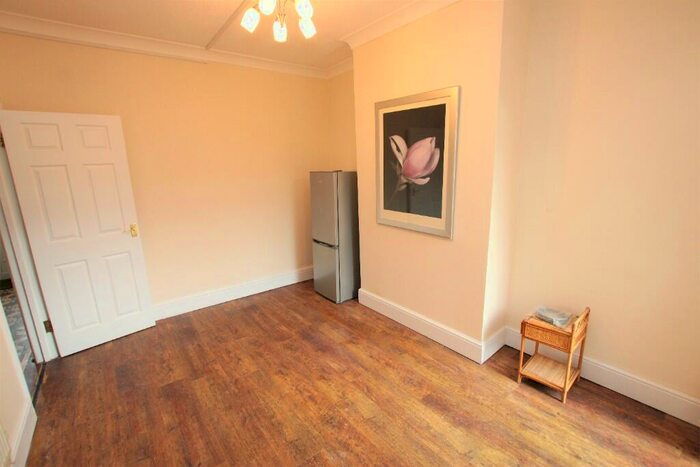 1 Bedroom House Of Multiple Occupation To Rent In Tresham Street, Kettering, Northamptonshire, NN16
