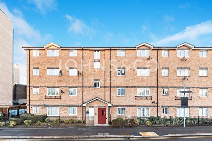 1 Bedroom Flat To Rent In Royal Connaught Apartments, London, E16