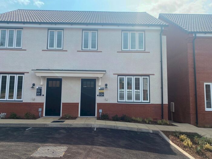 3 Bedroom Semi-Detached House To Rent In Farley Grove, West Clyst, Exeter, EX1