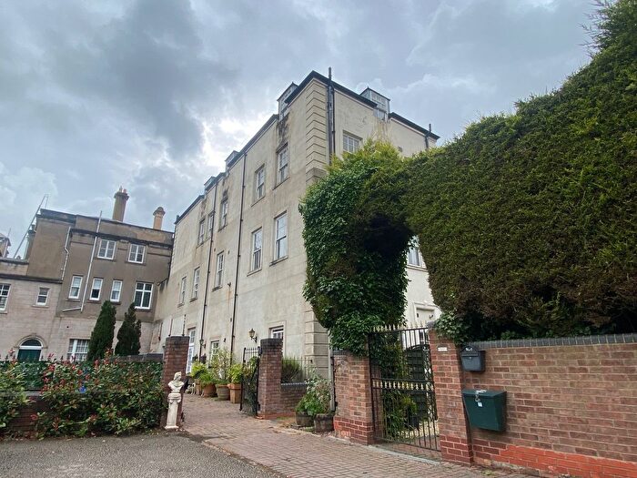 3 Bedroom Flat For Sale In Dunstall Road, Rangemore, Burton-On-Trent, DE13