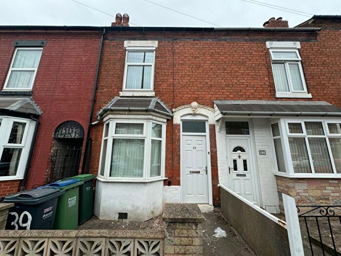 2 Bedroom House To Rent In Thimblemill Road, Smethwick, B67