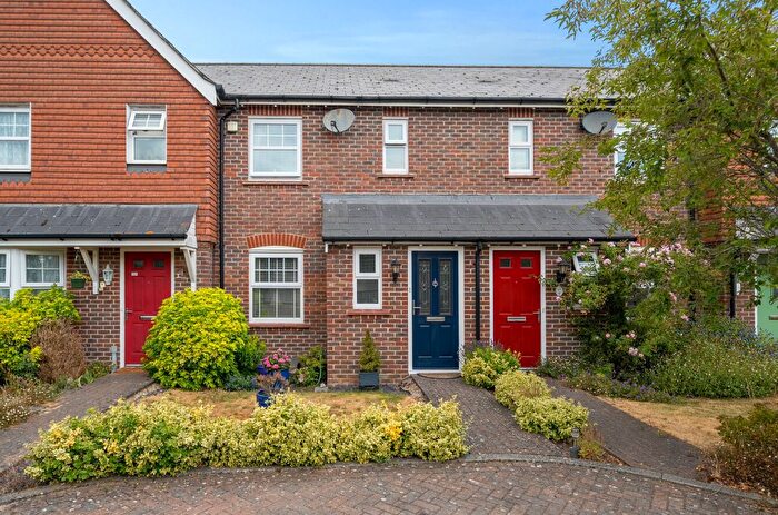 2 Bedroom Terraced House For Sale In Helens Close, Alton, Hampshire, GU34