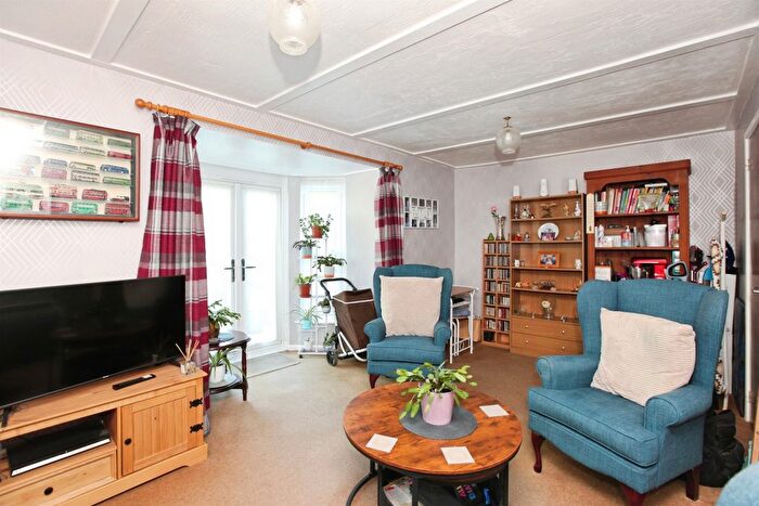 1 Bedroom Flat For Sale In Oldenburg Park, Paignton, TQ3