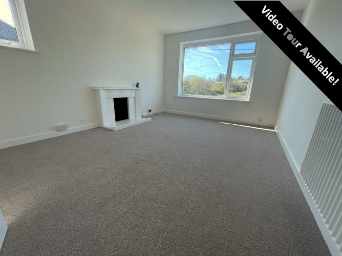 2 Bedroom Flat To Rent In South Park Road, Poole, BH12