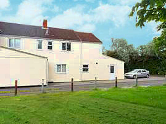 2 Bedroom Apartment To Rent In County Road, Swindon, Wiltshire, SN1