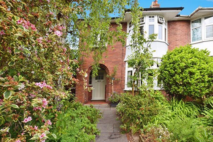 3 Bedroom Semi-Detached House For Sale In Elmside Close, Exeter, EX4