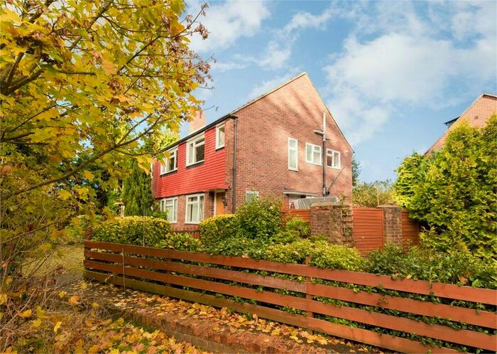 2 Bedroom Maisonette To Rent In Pinewood Road, Iver, SL0