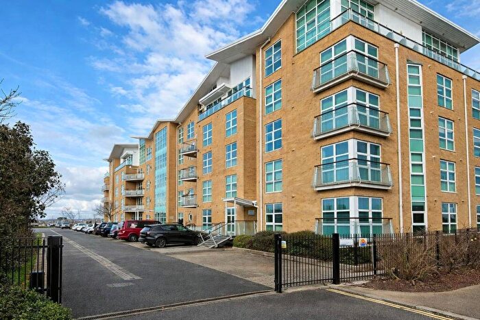 2 Bedroom Flat To Rent In Gosport Marina, Mumby Road, Gosport, Hampshire, PO12