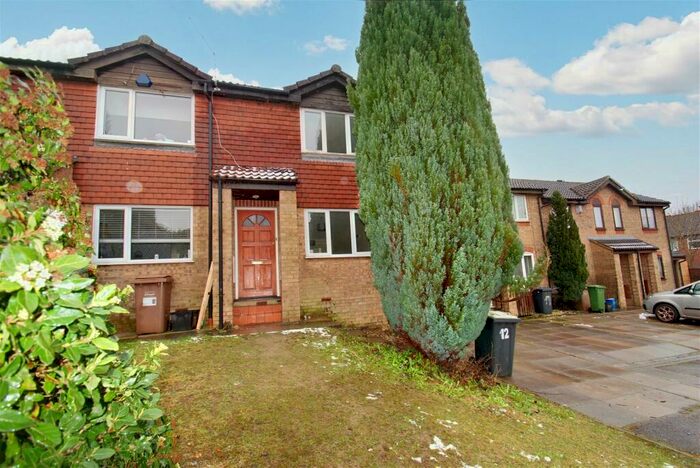 2 Bedroom Terraced House To Rent In Benington Close, Luton, LU2