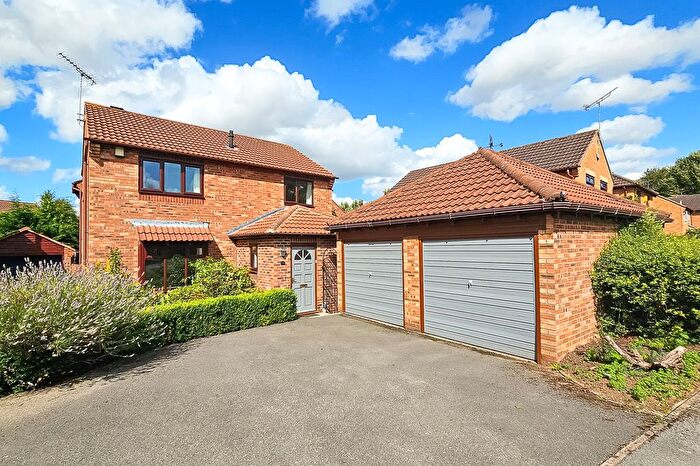 4 Bedroom Detached House To Rent In Glebe Field Drive, Wetherby, LS22